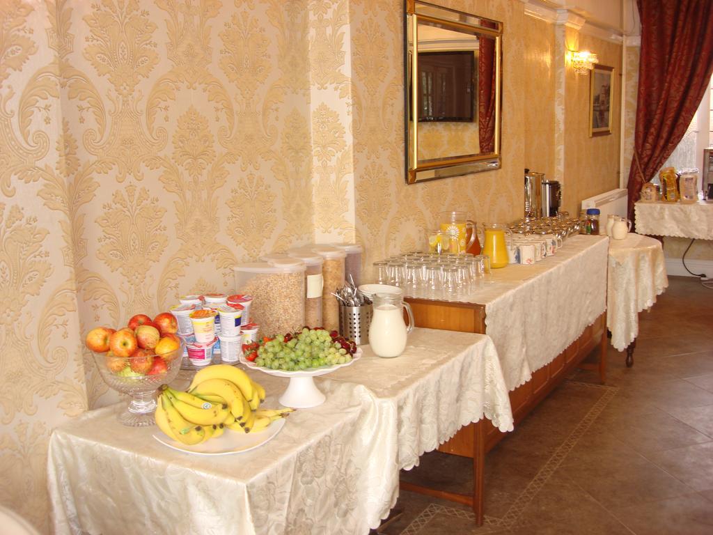 Hotel Yellow Mountain 3*